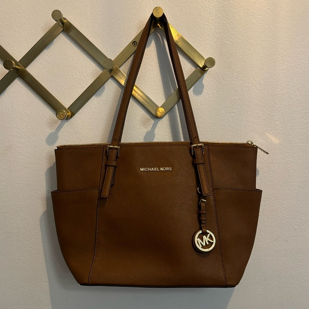 Michael Kors Jet Set Saffiano Leather Camel Brown